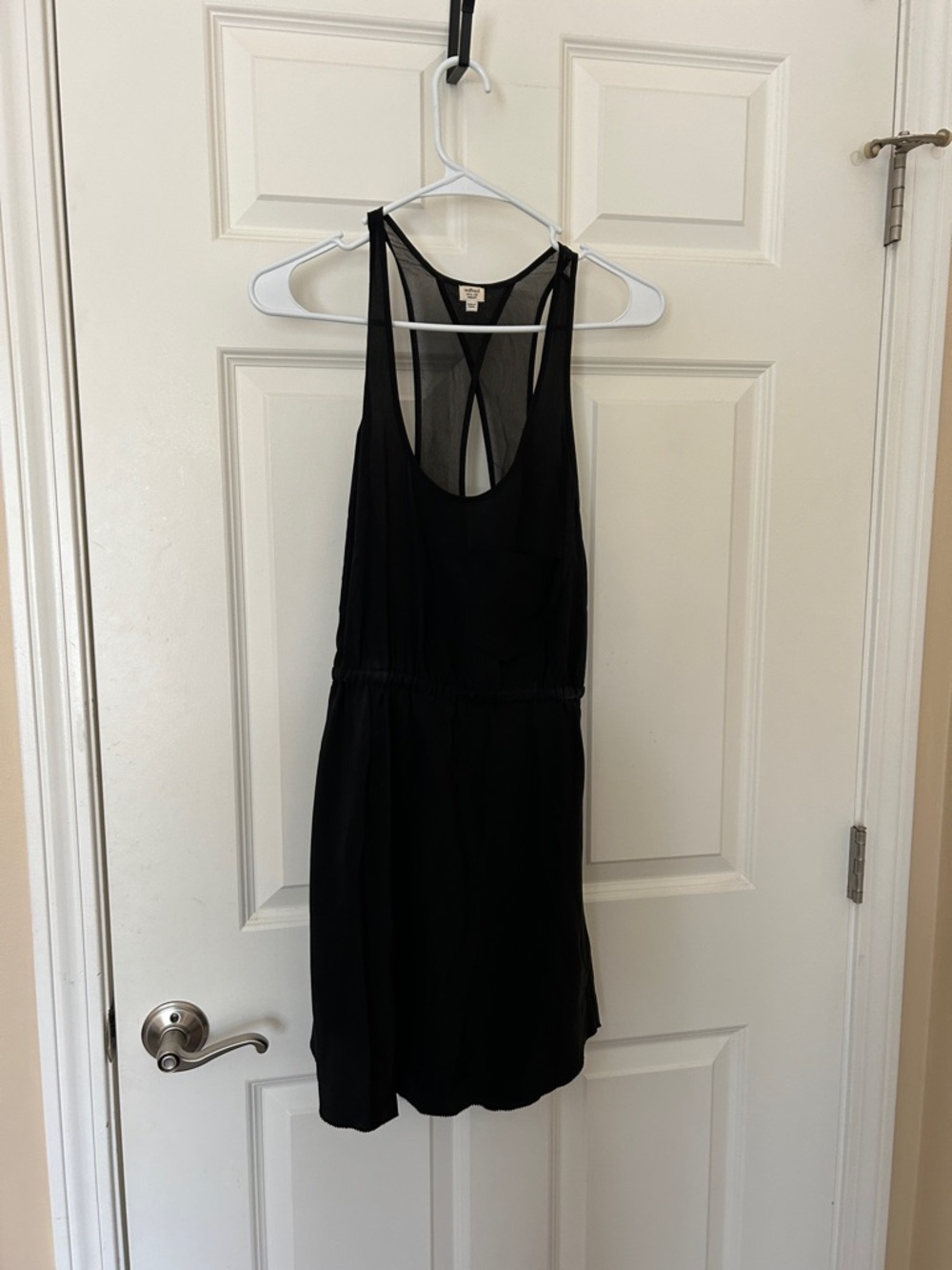 100% silk Wilfred Black Sleeveless Racerback Dress